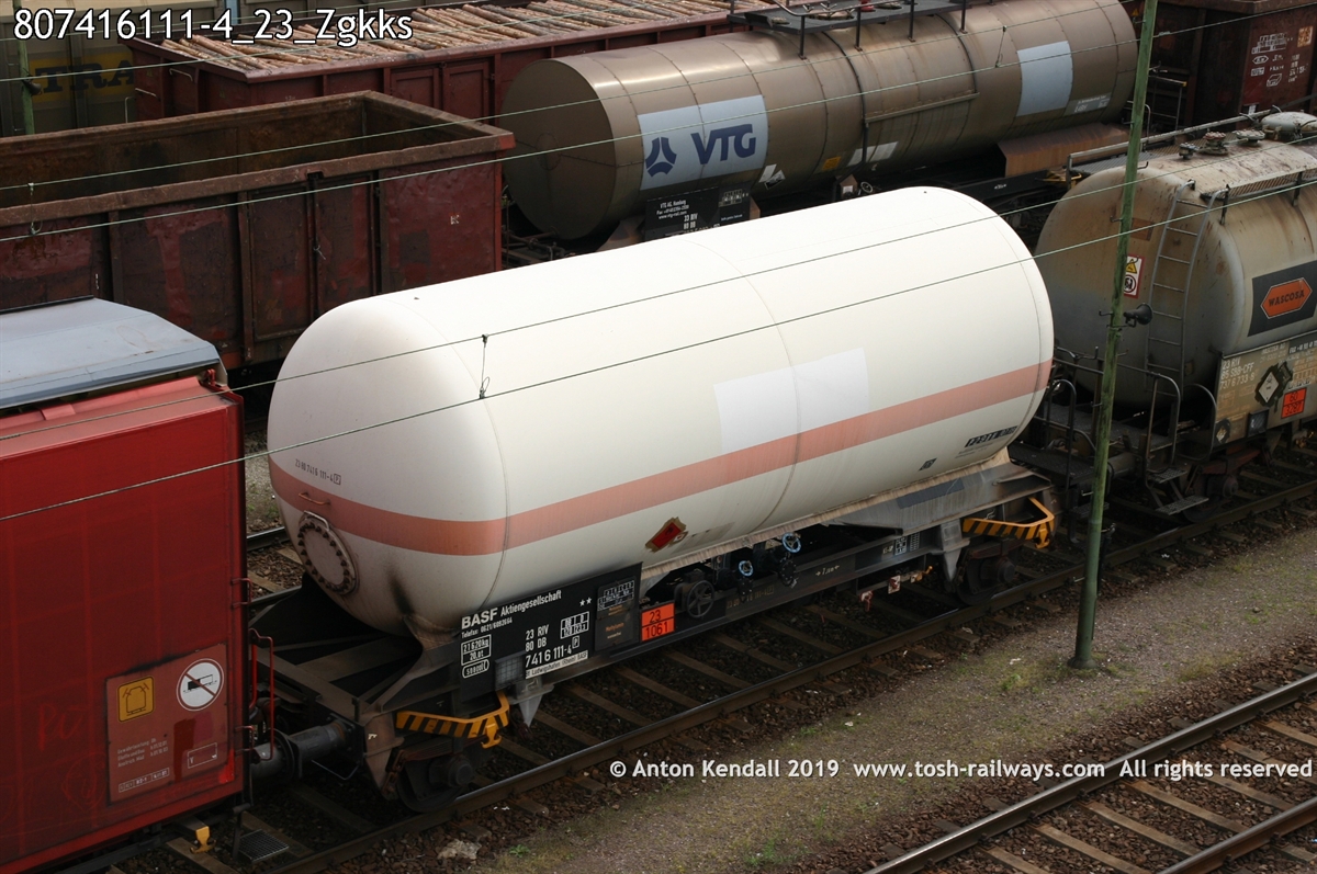 807416111-4_23_Zgkks.jpg